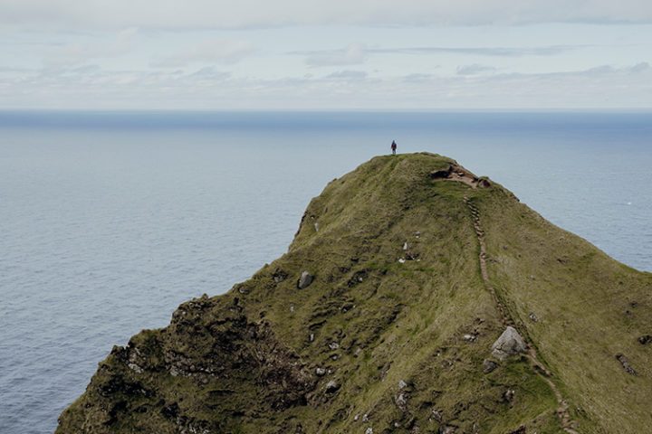 Wandern auf den Färöer Inseln – von Trøllanes zum Leuchtturm Kallur