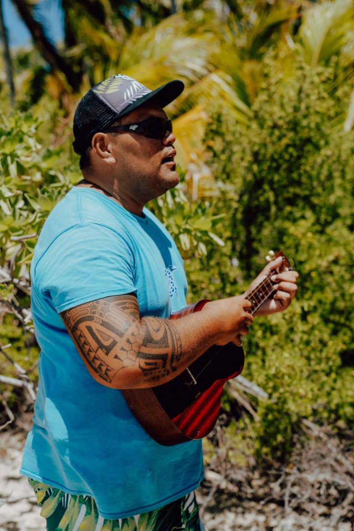 Ein Ausflug in die blaue Lagune Rangiroa