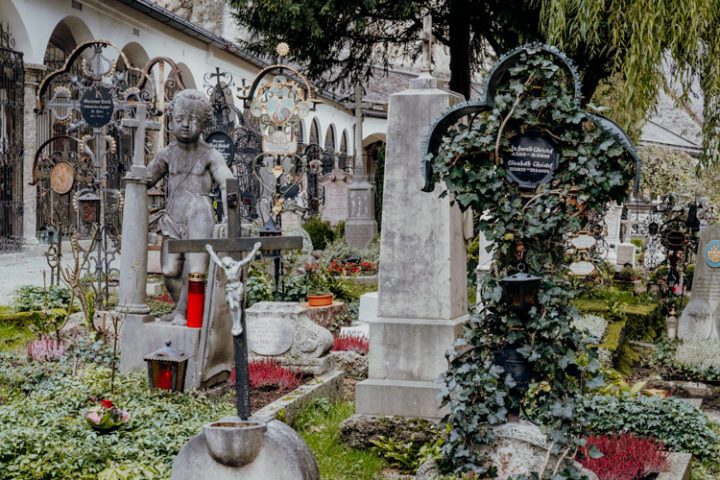 Der Petersfriedhof Salzburg