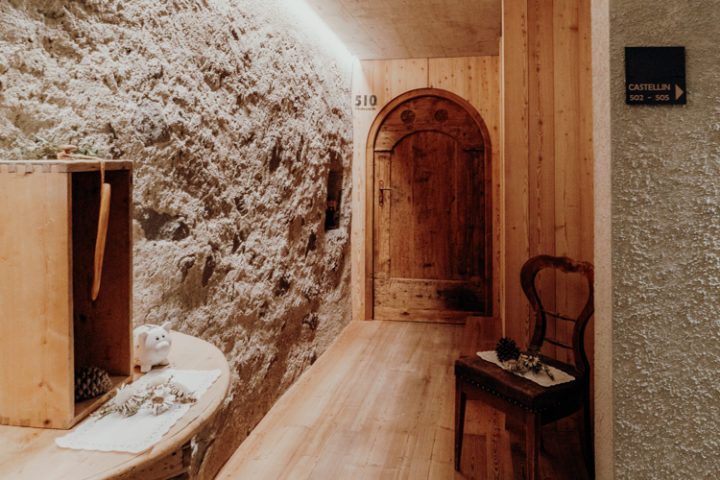 Ansitz zum Löwen Hotel Weisses Kreuz, Burgeis – Vinschgau