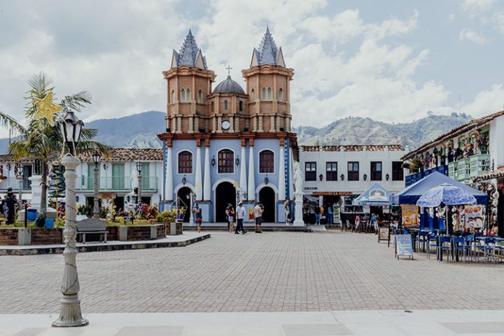 Replica Peñol Guatape Kolumbien