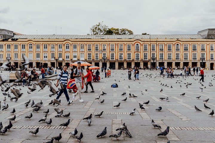 Die Plaza de Bolivar – der zentrale Platz Bogotás
