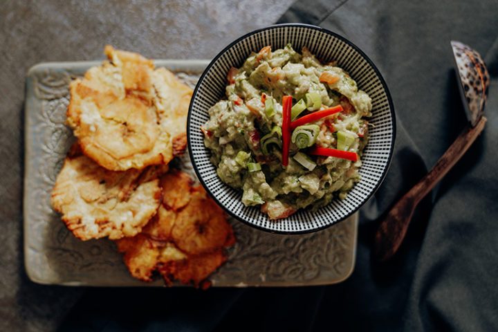 Patacones mit Guacamole – Rezept aus Kolumbien