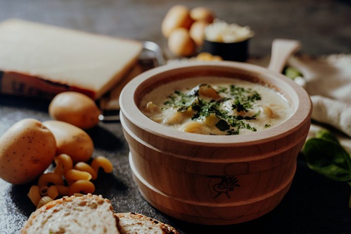 Soupe de Chalet – Schweizer Hüttensuppe mit Le Gruyère AOP