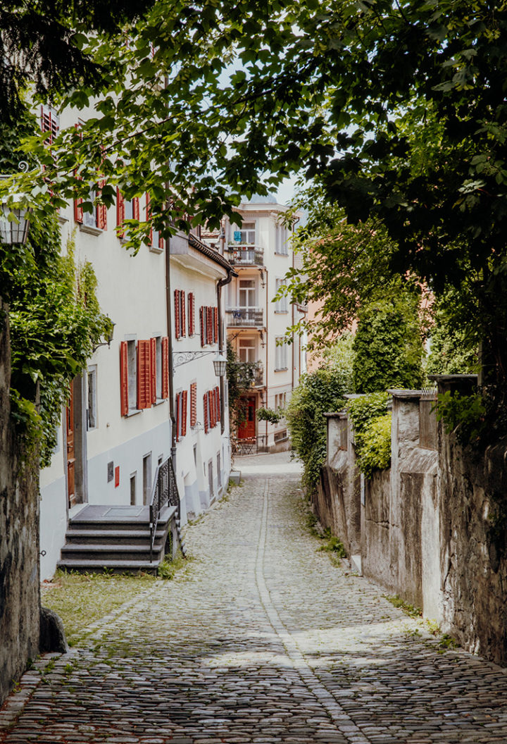 Lass Dich durch die Gassen der zauberhaften Altstadt von Chur treiben