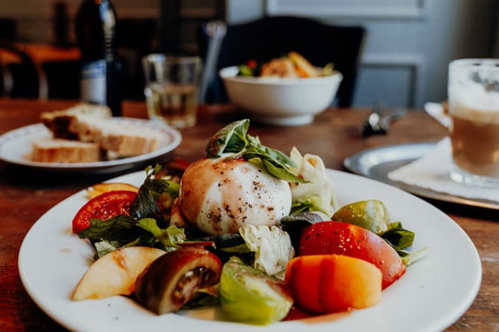 Genieße ein gesundes Mittagessen im KaffeeKlatsch in Chur