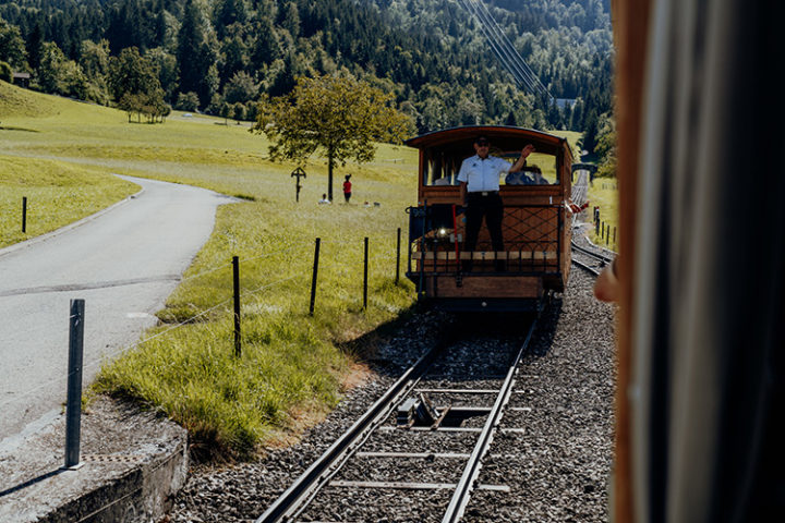 Nostalgie pur – Mit der Standseilbahn von Stans zur Mittelstation Kälti