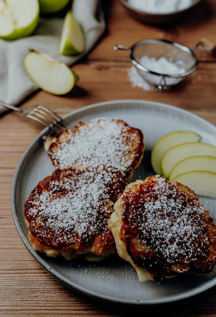 Racuchy – Rezept für Polnische Apfel-Pfannkuchen