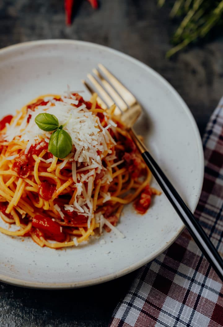 Spaghetti all'amatriciana – Das Original Rezept aus Amatrice in Latium