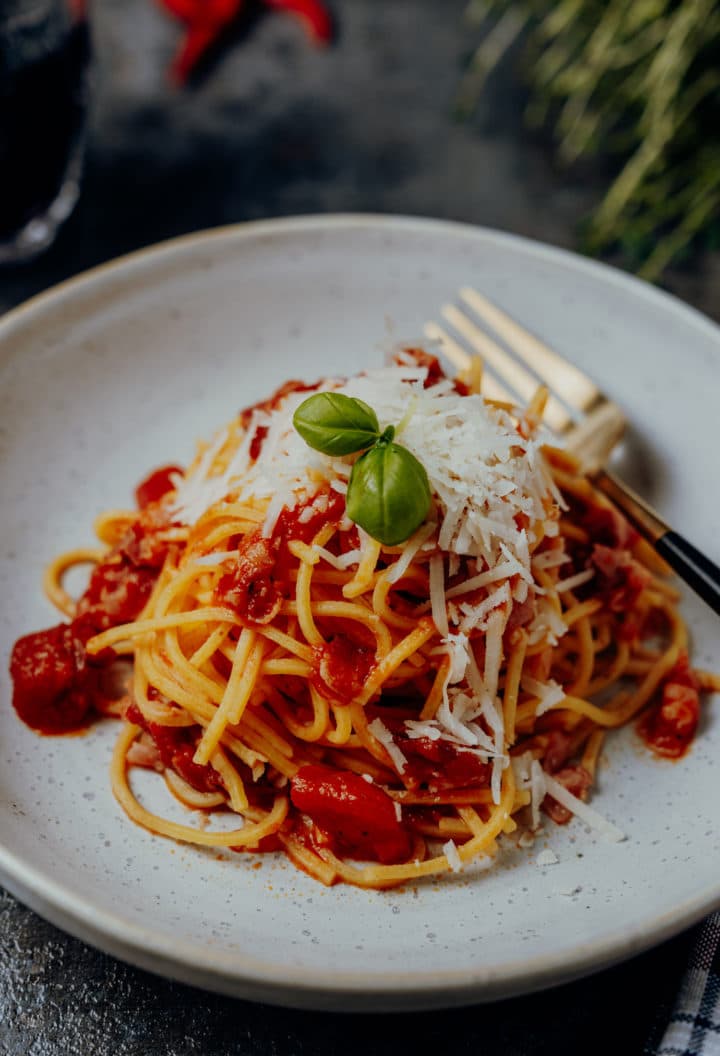 Spaghetti all'amatriciana – Das Original Rezept aus Amatrice in Latium