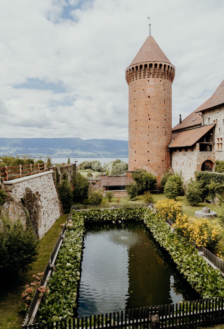 Das Schloss Chenaux in Estavayer-le-Lac