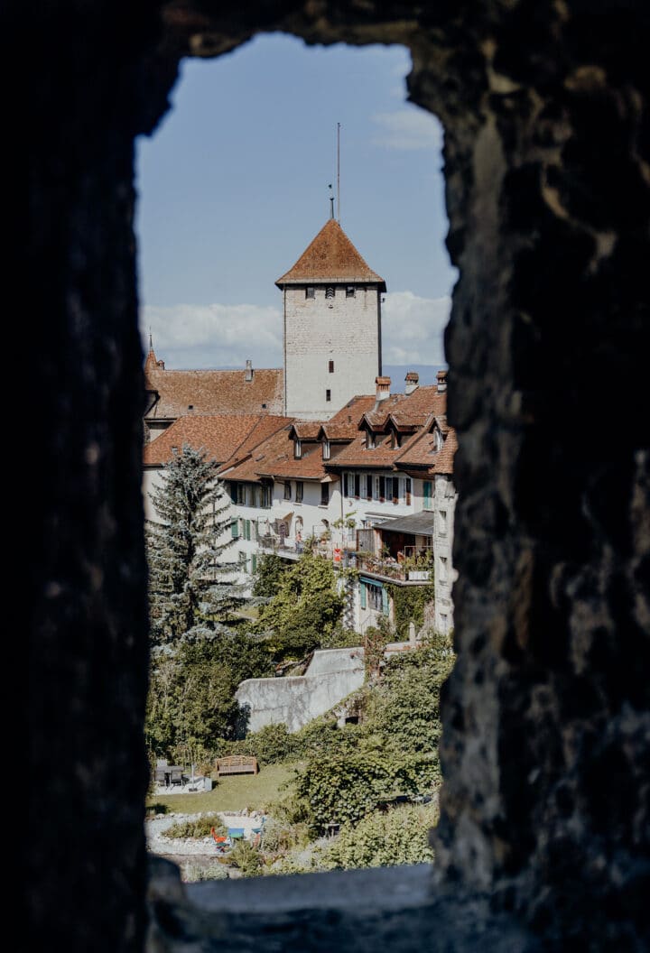 die Ringmauer von Murten