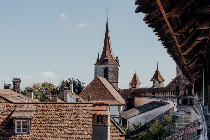 die Ringmauer von Murten