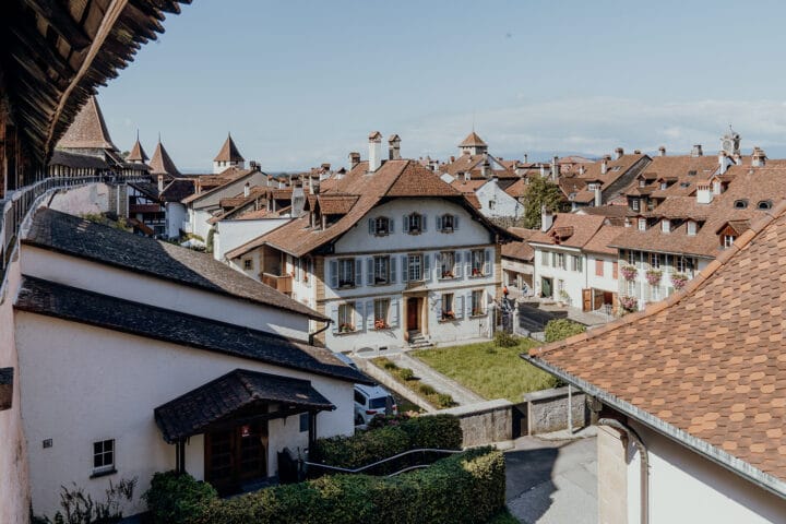 die Ringmauer von Murten