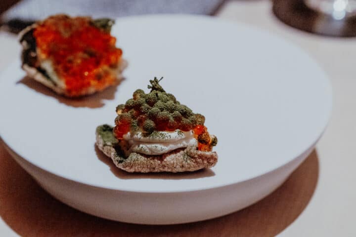 Zu Gast bei einem der talentiertesten Köche der Alpen – Der Rote Wand Chef’s Table im Schualhus