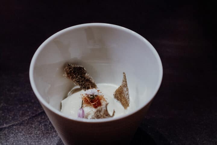 Zu Gast bei einem der talentiertesten Köche der Alpen – Der Rote Wand Chef’s Table im Schualhus