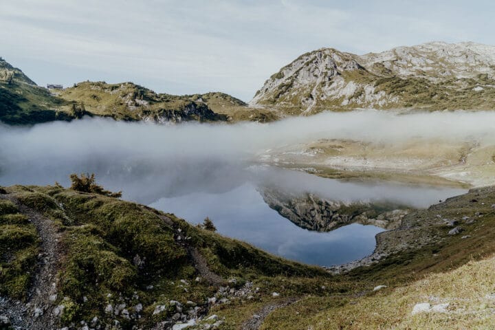 Der smaragdgrüne Formarinsee –  der schönste Platz Österreichs