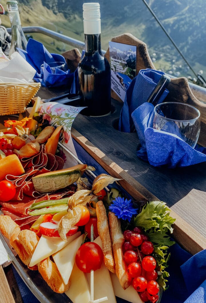 Eine Fahrt mit der Genusssesselbahn Sareis in Malbun