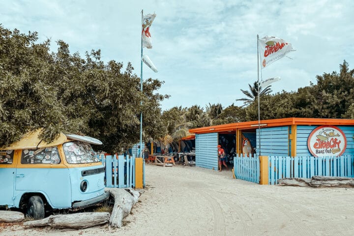 « Jibe City » in der Lac Bay, Bonaire