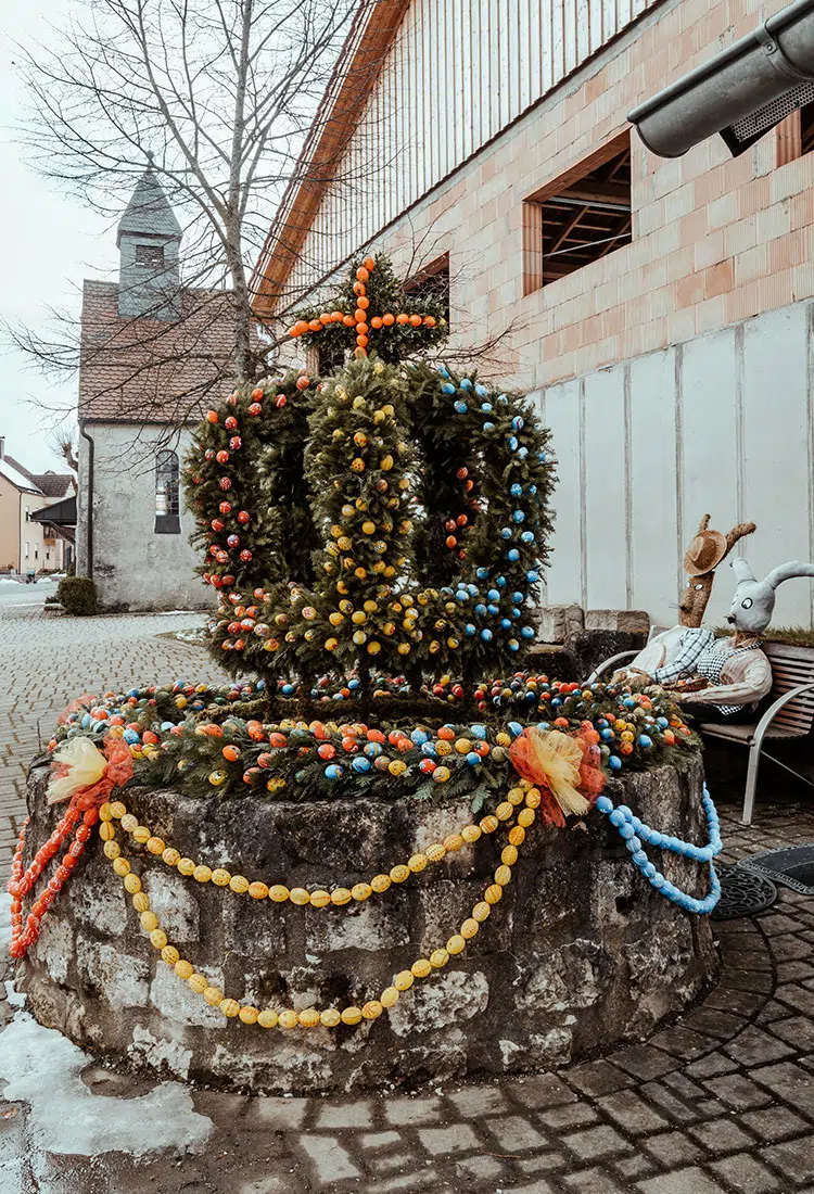 Osterbrunnen in Buckenreuth