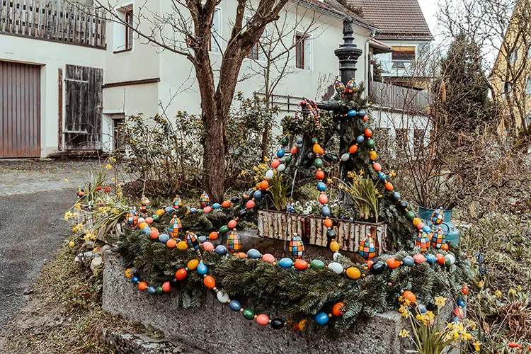 Osterbrunnen in Egloffstein