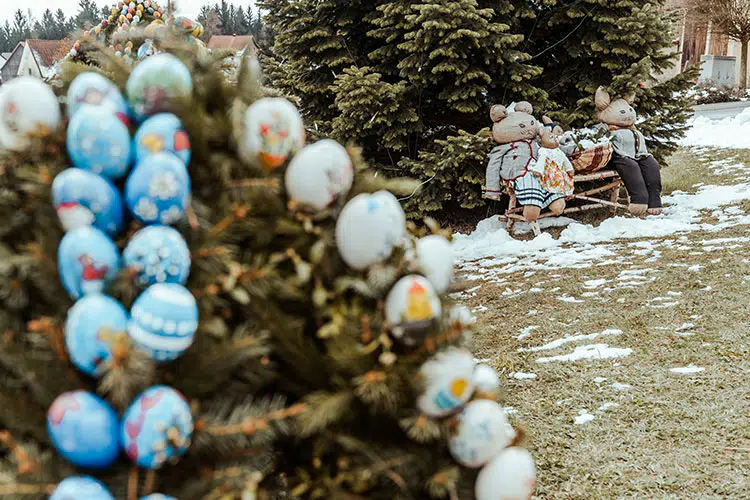 Osterbrunnen in Geschwand