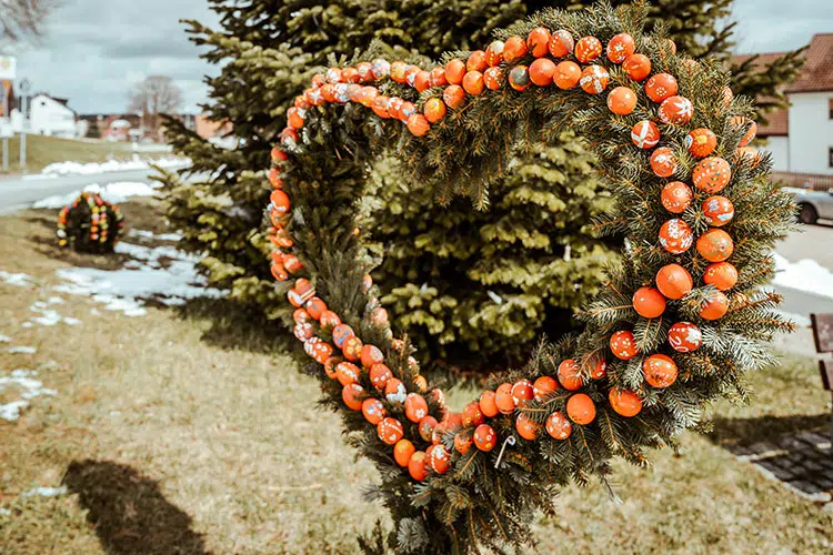 Osterbrunnen in Geschwand