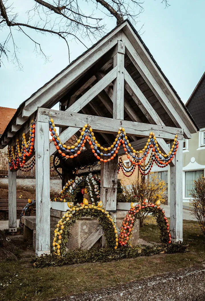 Osterbrunnen in Hollfeld