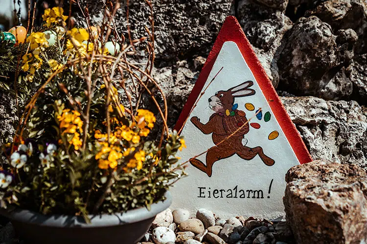 Osterbrunnen in Kleingesee