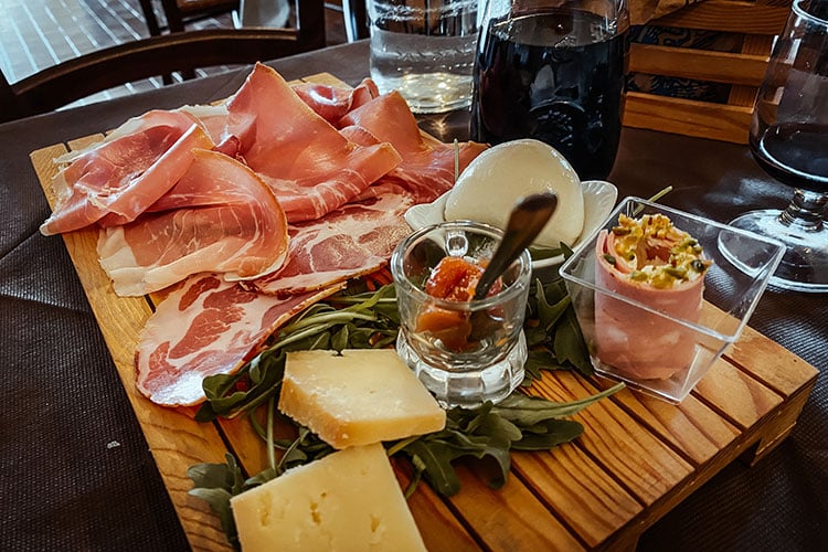 fantastische Antipasti im Ristorante La Ruota in Rocca San Felice