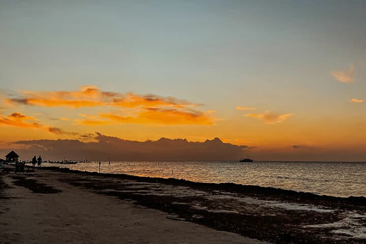 Sonnenuntergang auf der Isla Holbox, Yucatan, Mexiko