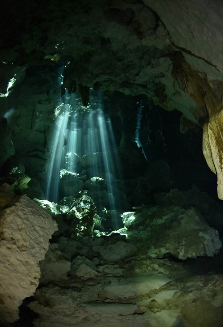 Tauchen im Sistema Dos Ojos, Tulum, Mexiko