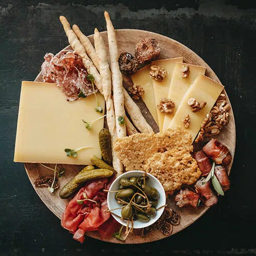 Apéro-Platte: Schnelle und einfache Ideen mit Le Gruyère AOP