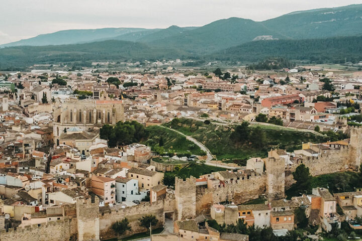 Die mittelalterliche Stadt Montblanc, Katalonien
