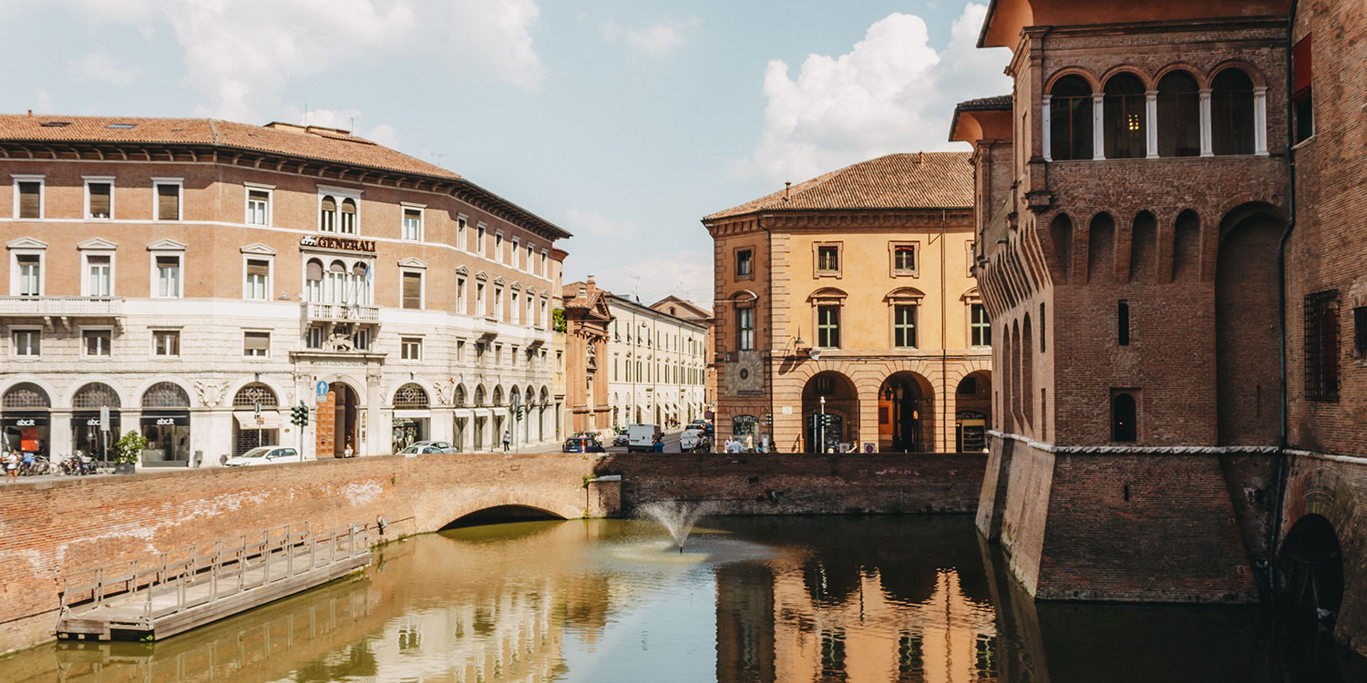 Ferrara: Sehenswürdigkeiten und Tipps für die italienische Fahrradstadt